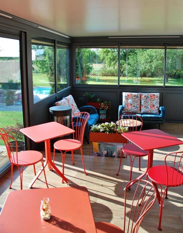 La Cle Des Chaumes Bed & Breakfast Boisset-lès-Montrond Екстериор снимка