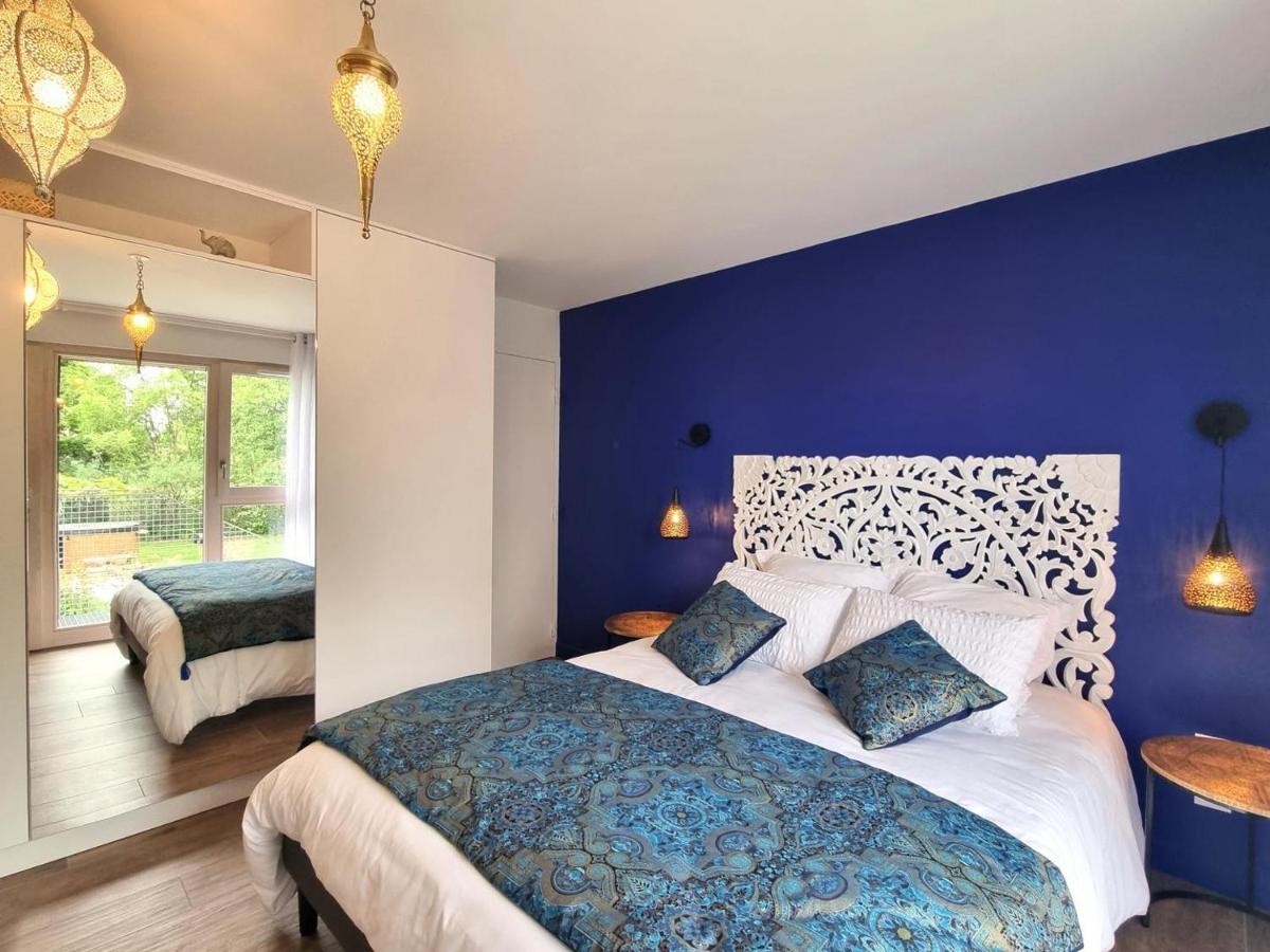 La Cle Des Chaumes Bed & Breakfast Boisset-lès-Montrond Екстериор снимка