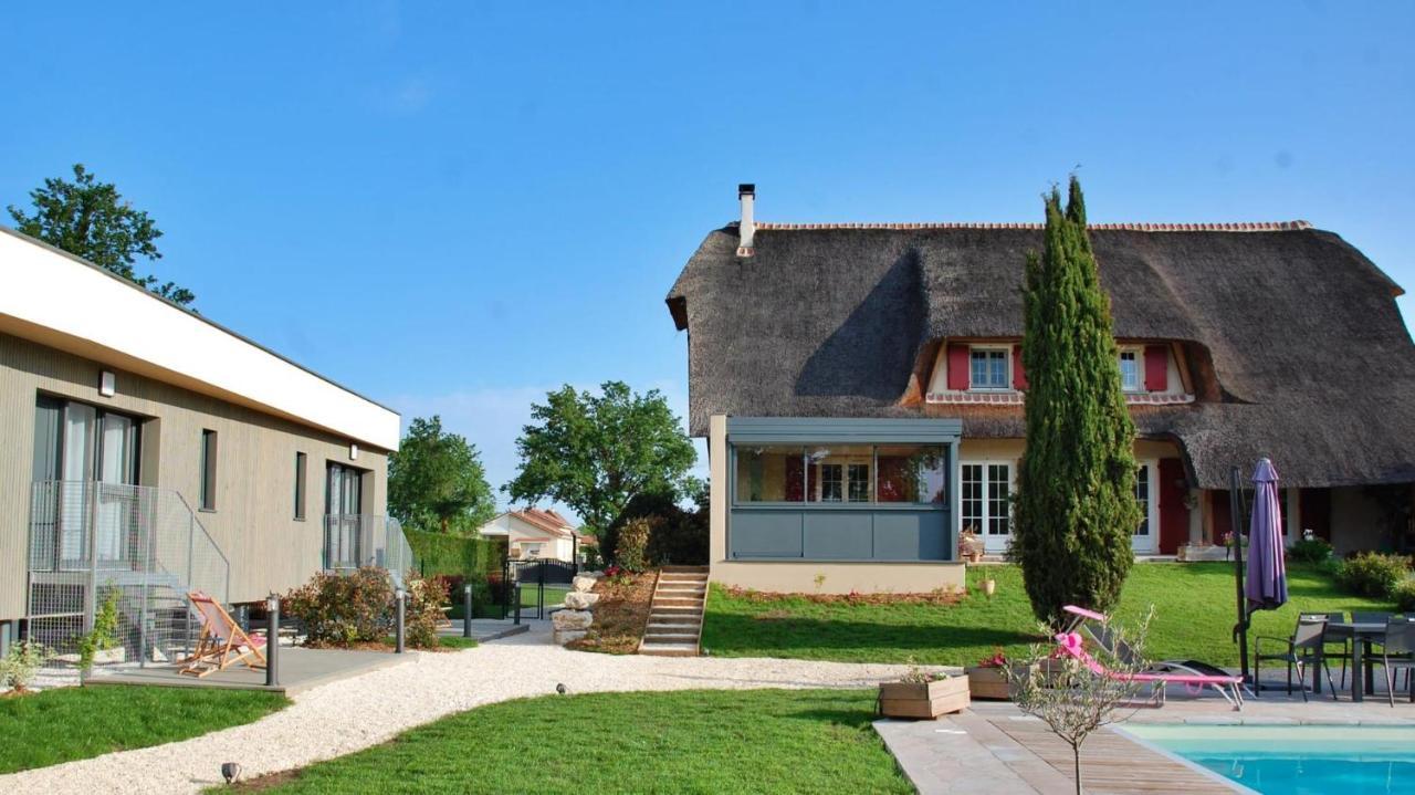 La Cle Des Chaumes Bed & Breakfast Boisset-lès-Montrond Екстериор снимка