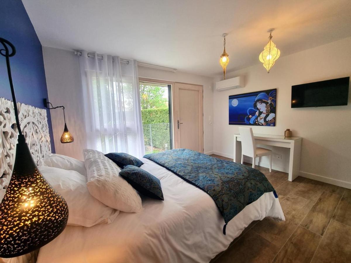 La Cle Des Chaumes Bed & Breakfast Boisset-lès-Montrond Екстериор снимка