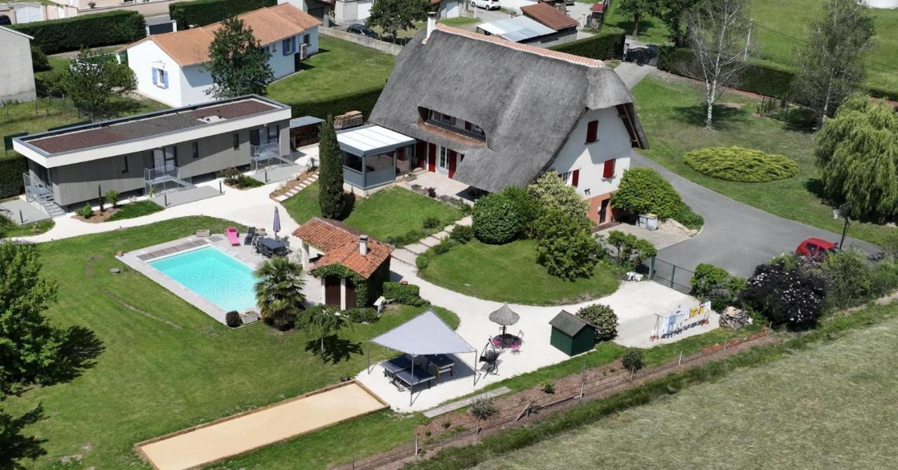 La Cle Des Chaumes Bed & Breakfast Boisset-lès-Montrond Екстериор снимка